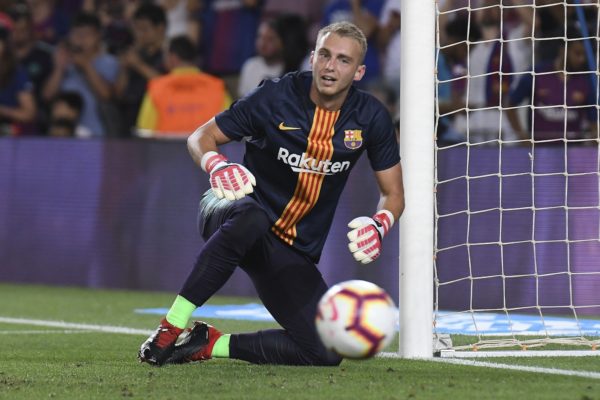 Barca hét giá 60 triệu euro cho thủ môn Cillessen