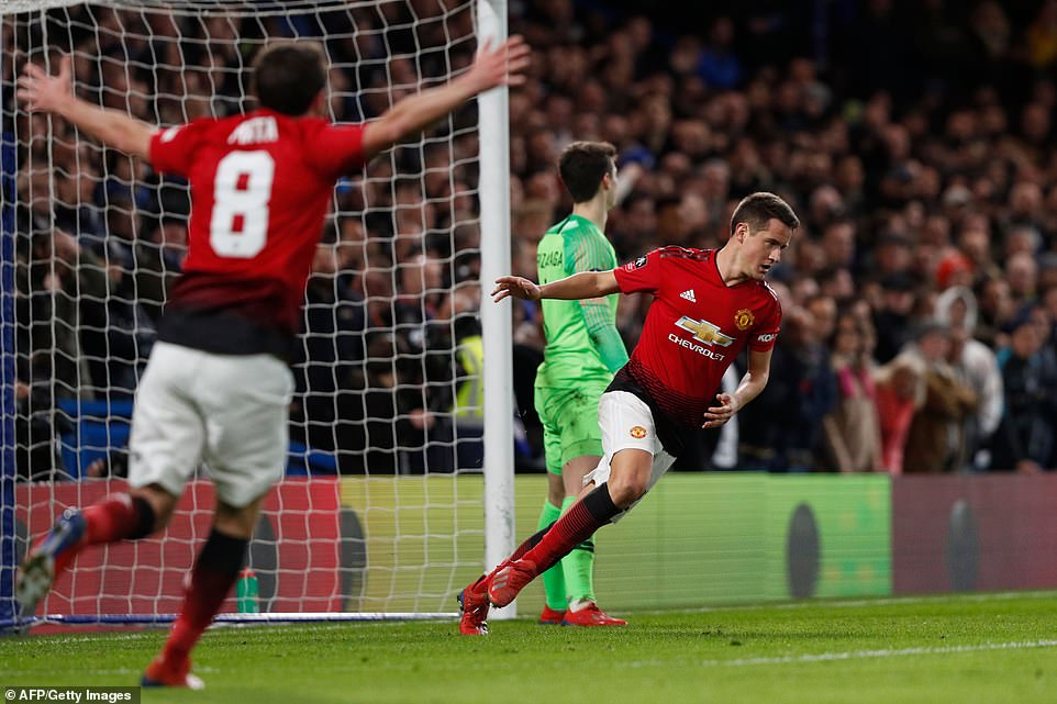 Herrera chia sẻ cảm xúc sau chiến thắng trên sân Stamford Bridge