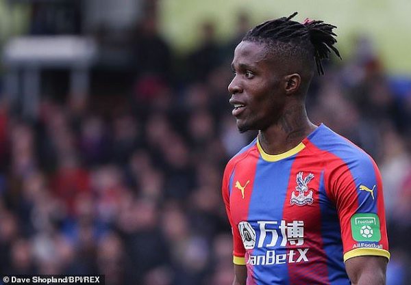 Liverpool nên cân nhắc chiêu mộ Wilfried Zaha từ Crystal Palace